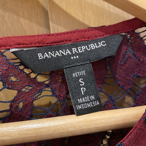 Lace top - Picture 2 of 3